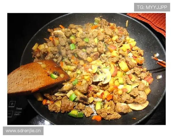 刘璇晒的早午餐把我击败了，桌上一盘水果看着比我一个月工资还贵