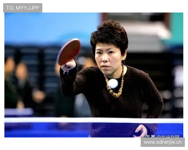 如果把邓亚萍拉去拍生活纪录片，球拍一放下，银行卡流水比金牌还抢镜