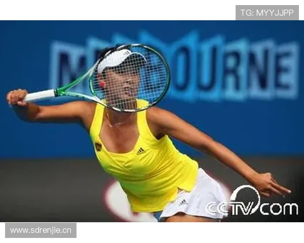 彭帅球场像军训，下场逛街结账那一刻土豪既视感