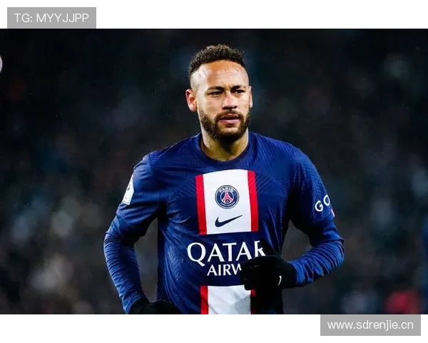 内马尔争议引爆巴黎，战术单一依赖球星成症结，豪华阵容如何征服欧冠梦？
